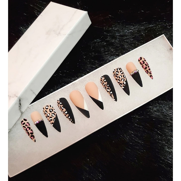 Press-on Nails